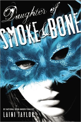 Book Review: Daughter of Smoke & Bone by Laini Taylor